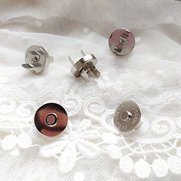 Кнопка магнит - серебро - 18 мм
