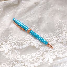 Ручка - голубая с белым горошком